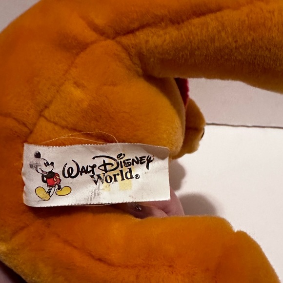 Walt Disney World Parks Vintage 9” Winnie The Pooh Plush In Very Good Condition. - Picture 5 of 6